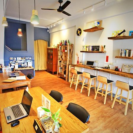 Navel Orange Hostel Taitung Exterior photo